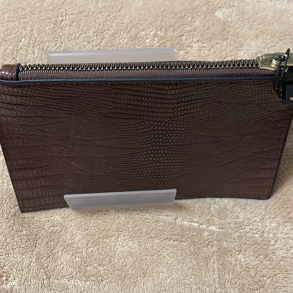 London Fog Wristlet - Picture 5 of 8
